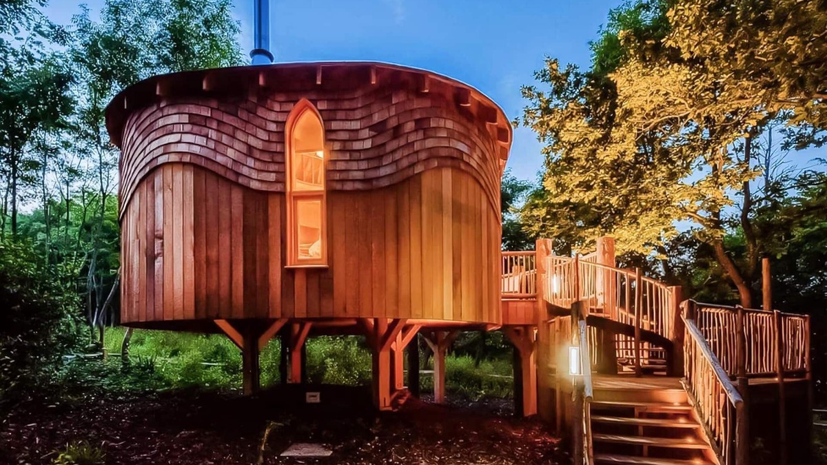 Ryde Ski Chalet | 1 bedroom accommodation in Wootton Bridge, Nr Cowes