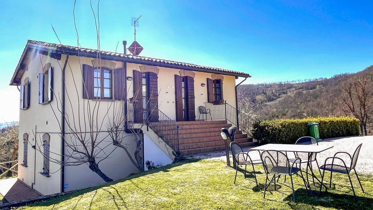 Monteluiano Apartment | 1 bedroom amazing apartment in Gubbio