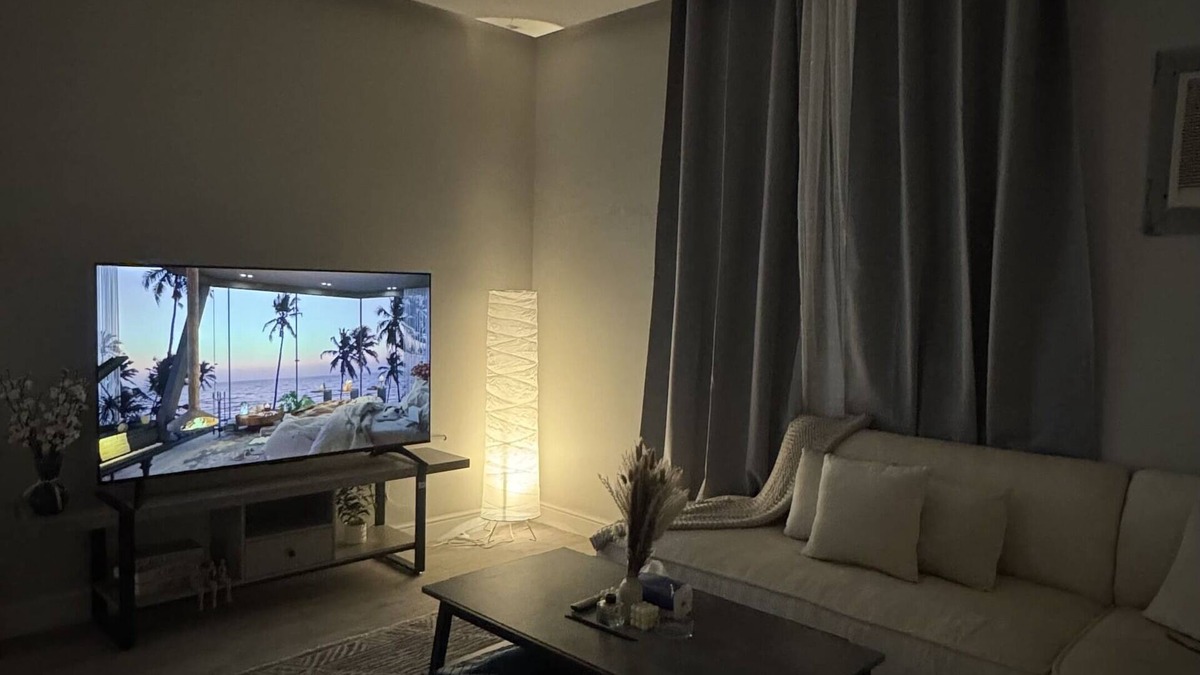 Medina Apartment | 1-bedroom apartment in Madinah ,w/65 Smart TV& self check-in