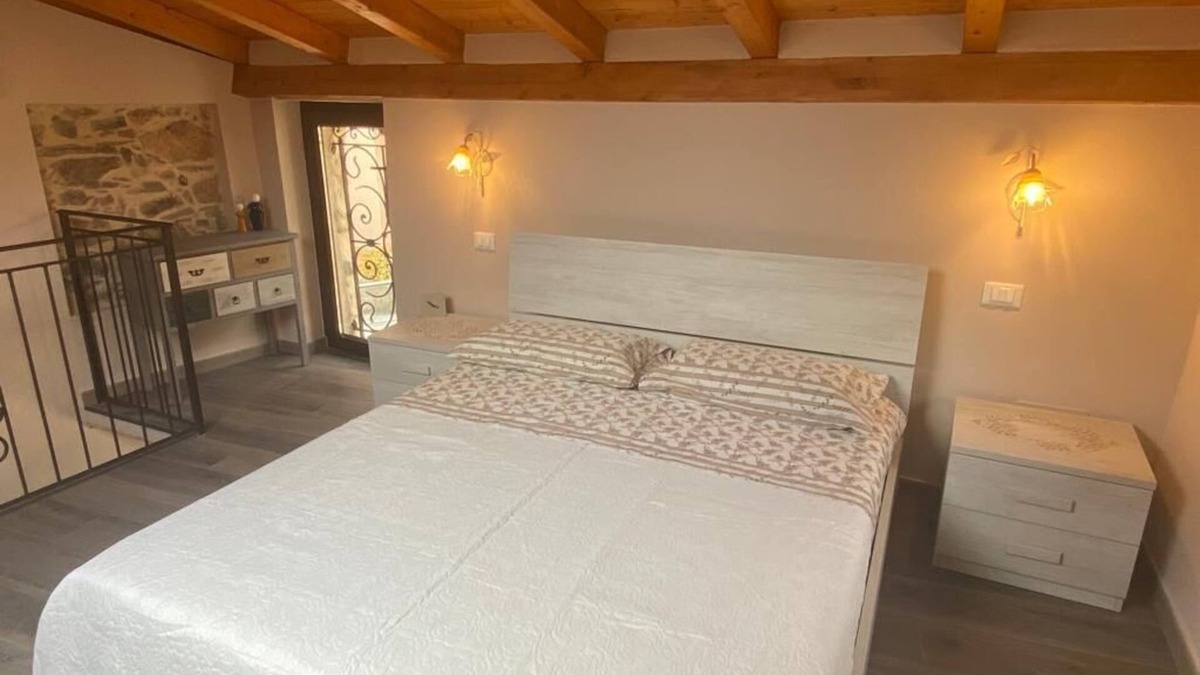 Castelnuovo Magra Apartment | 1 Bedroom Apartment in Vallecchia