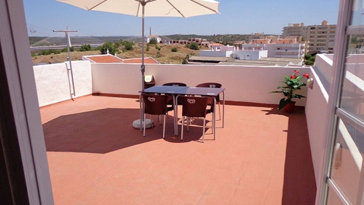 Mexilhoeira da Carregacao Apartment | 1 bedroom apartment with terrace, air conditioning and wi-fi