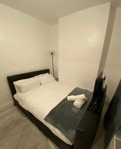 Noel Park House | 1 Bedroom Cosy Spacious