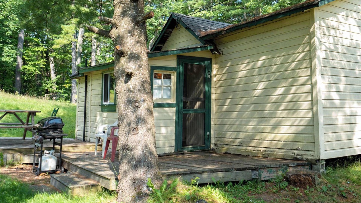 Gravenhurst Cabin | 1-Bedroom Cottage #1 - White Pine