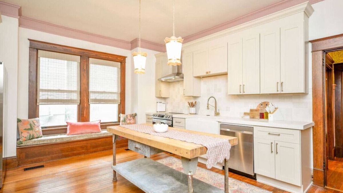 Burlington Apartment | 1 Bedroom Full Apartment | Unique, Uplifting & Serene