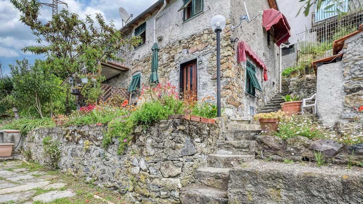 San Saturnino Apartment | 1 bedroom nice apartment in Moneglia