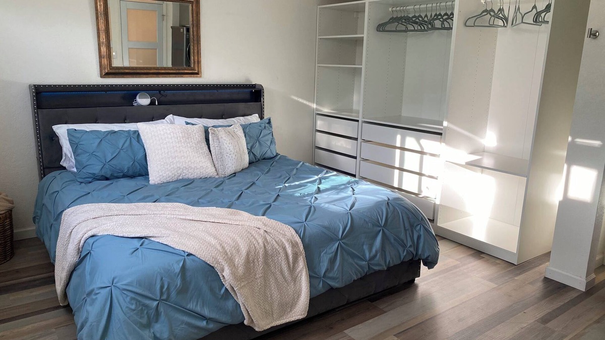 Hanna Farm Neighbors Apartment | 1-bedroom, Pet friendly, with fireplace, king bed and cruiser bikes.