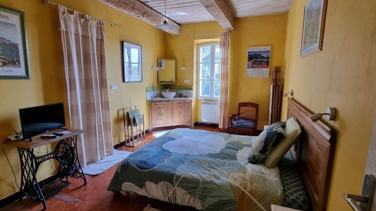 Mallemort House | 1 bedroom private vacation home in mallemort