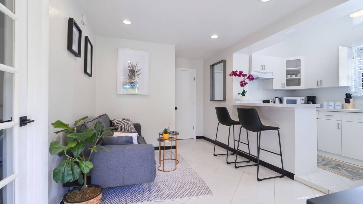 Parkside Condo | 1 Bedroom Resort in the center of Hollywood FL