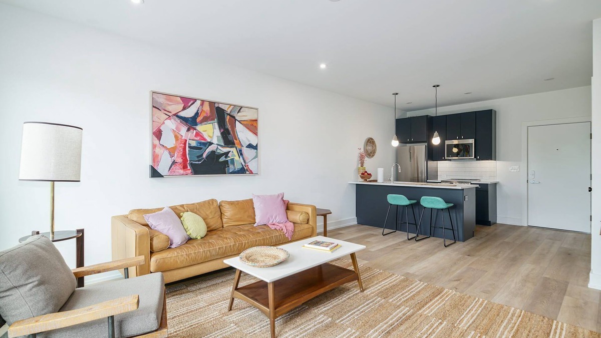 West Philadelphia Apartment | 1 Bedroom with Amenities and Parking