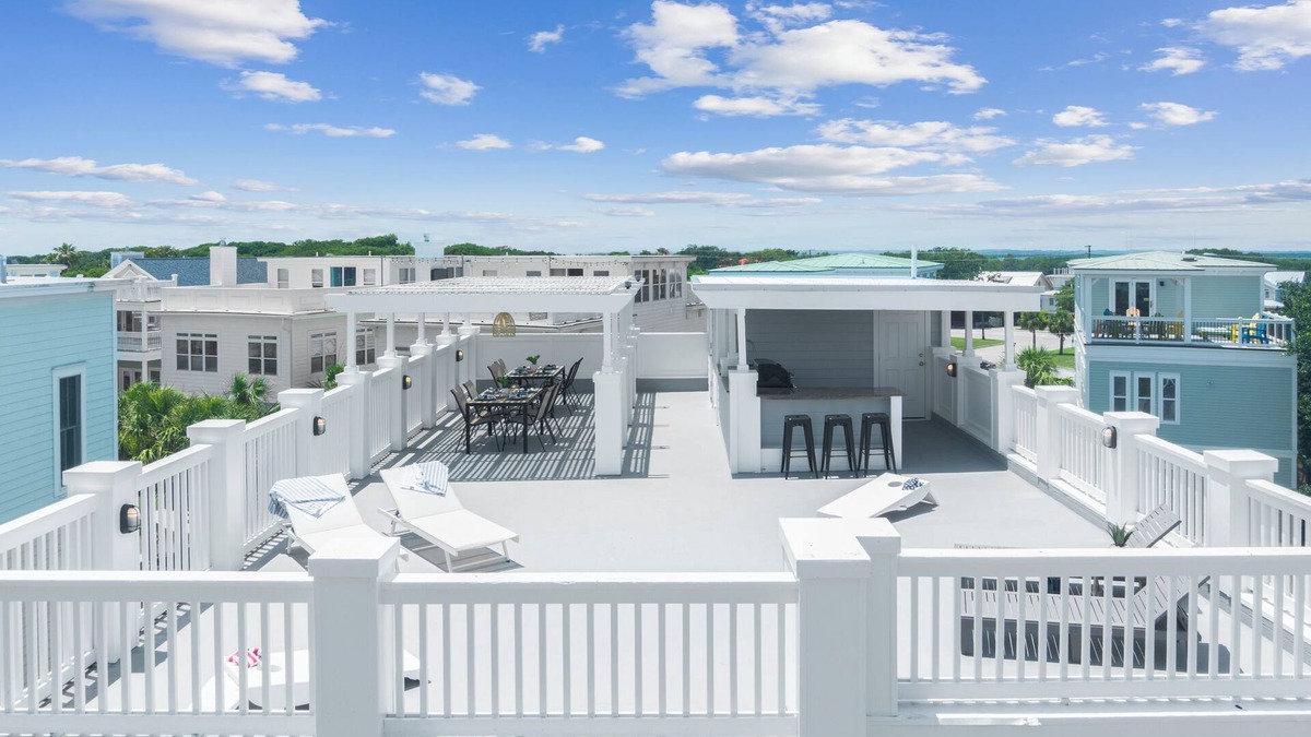 Charleston County House | 1 Block to Beach, Newly Renovated 6BDR w/Rooftop Views | Sand Dune by AvantStay