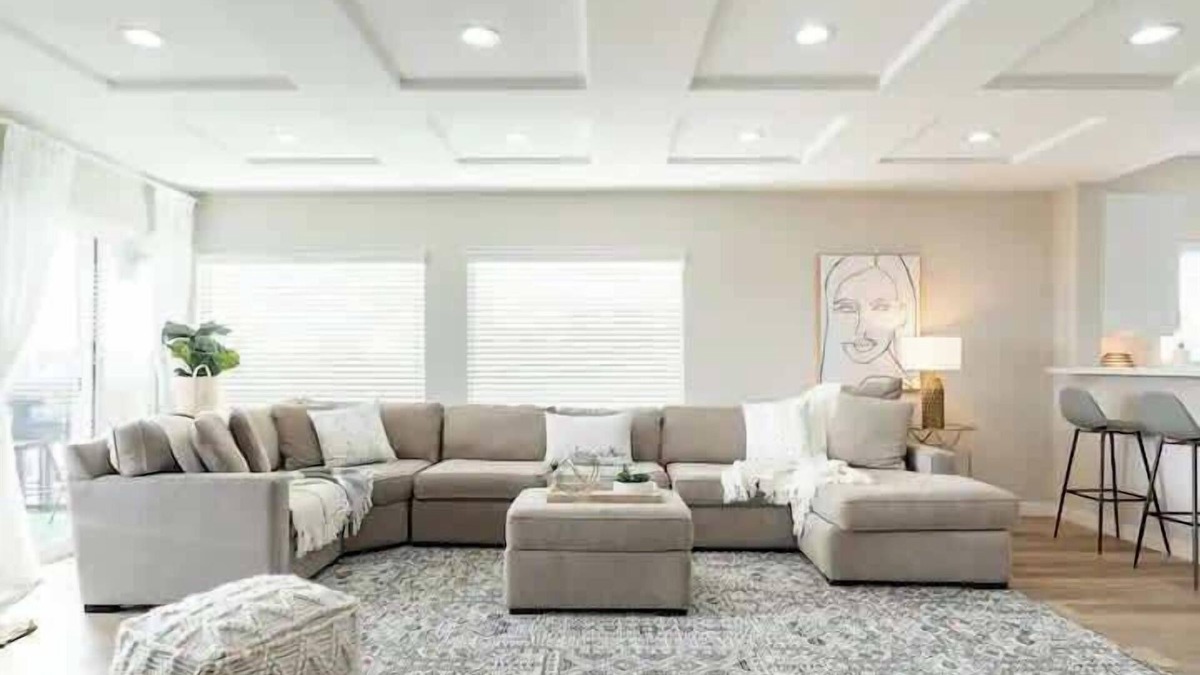 Ocean Beach Condo | 1 Block to Sand Contemporary 5BR Triplex