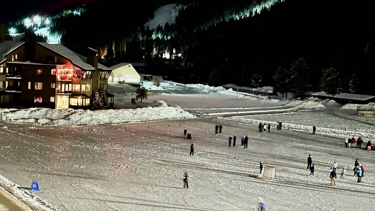 Lakeside Village Condo | 1 BR 2 Bath Condo - sleeps up to 6 - 180º Lake, Mtn & Ski Slope Views