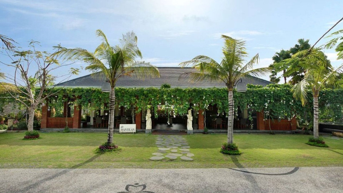 By Pass Ngurah Rai Villa | 1 BR Suite Villa with a private pool, FREE return airport transfers