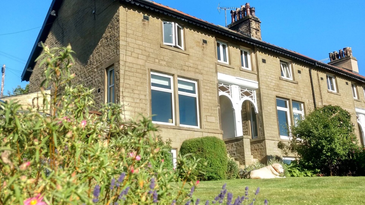 Grassington Cottage | 1 BRIDGE END & GARDEN, pet friendly in Grassington