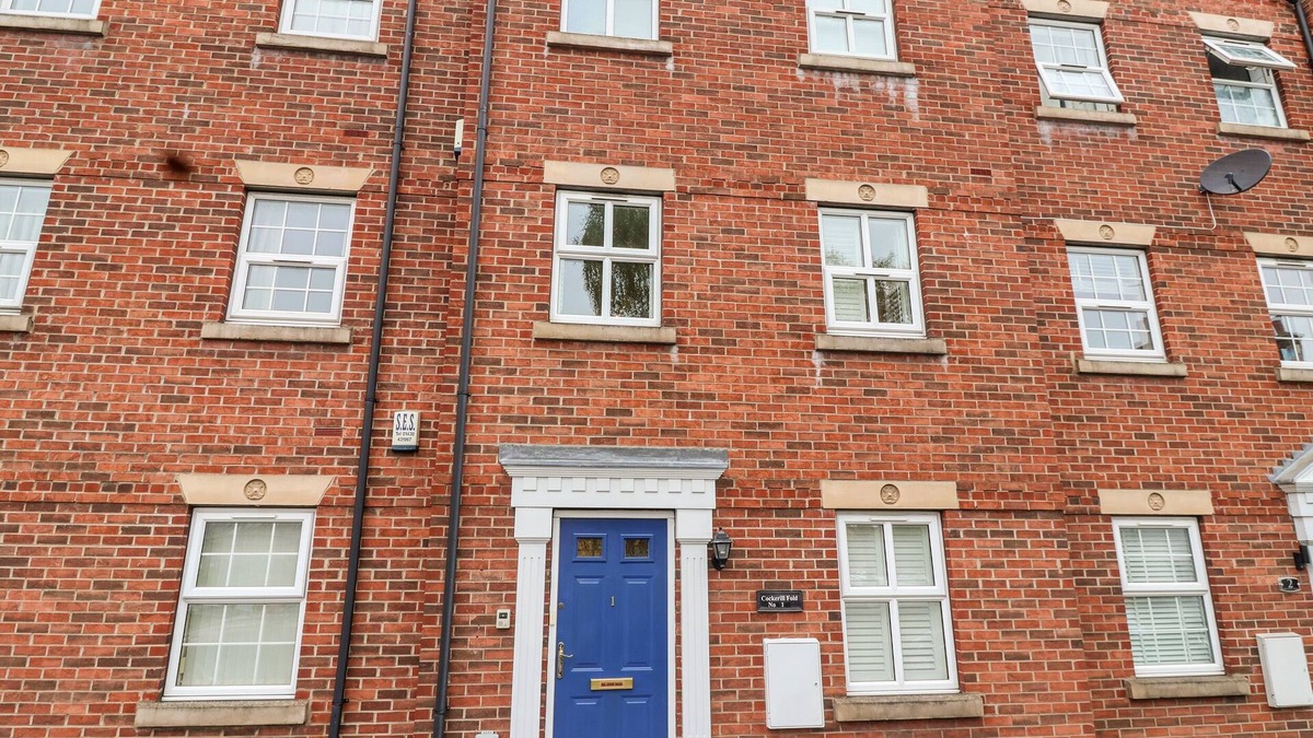 Beverley House | 1 COCKERILL FOLD, pet friendly, with a garden in Beverley