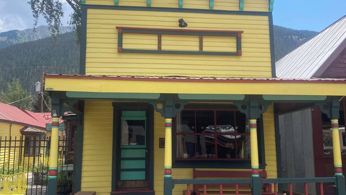 Silverton House | #1 Guest House 2Bd 2 Bath Pet Friendly Across from Spa