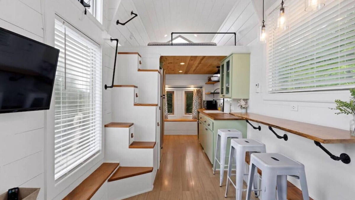 Mills River House | #1 Junior Mint · Junior Mint @ Acony Bell Tiny Home Village