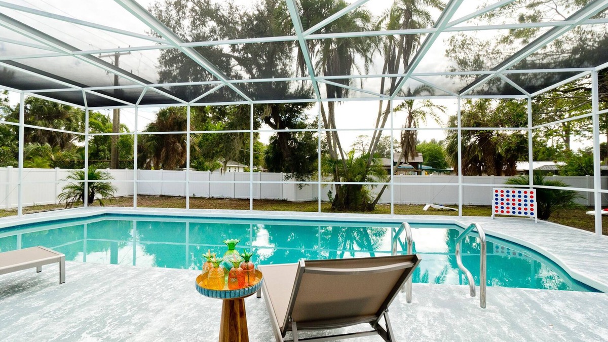 Ballentine Manor Estates House | 1 level home, 3 king bds+bunk with heated pool, newly remodeled, ocean sunsets!