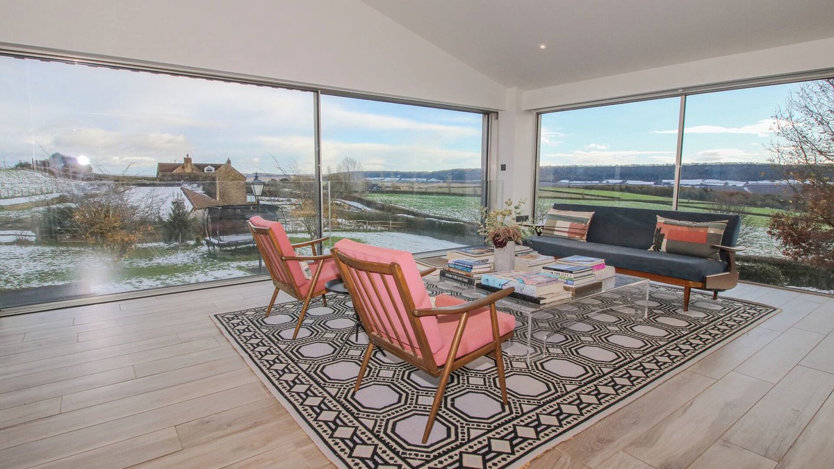 Eaton Mascott Cottage | 1 Little Broomcroft