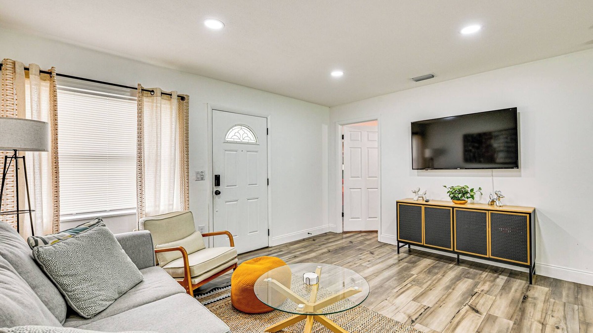 Terrace Park House | 1 Mi to Busch Gardens: Modern Home w/Private Yard