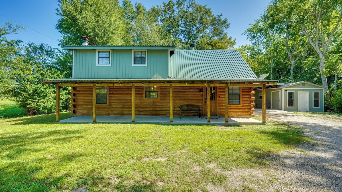 Duson Cabin | < 1 Mi to Casinos: Countryside Louisiana Getaway!