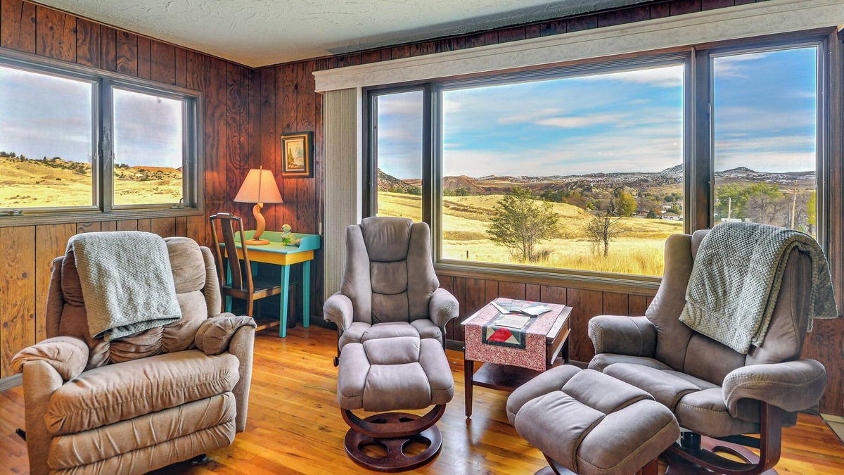 Thermopolis House | 1 Mi to Hot Springs State Park: Rustic Wyoming Gem