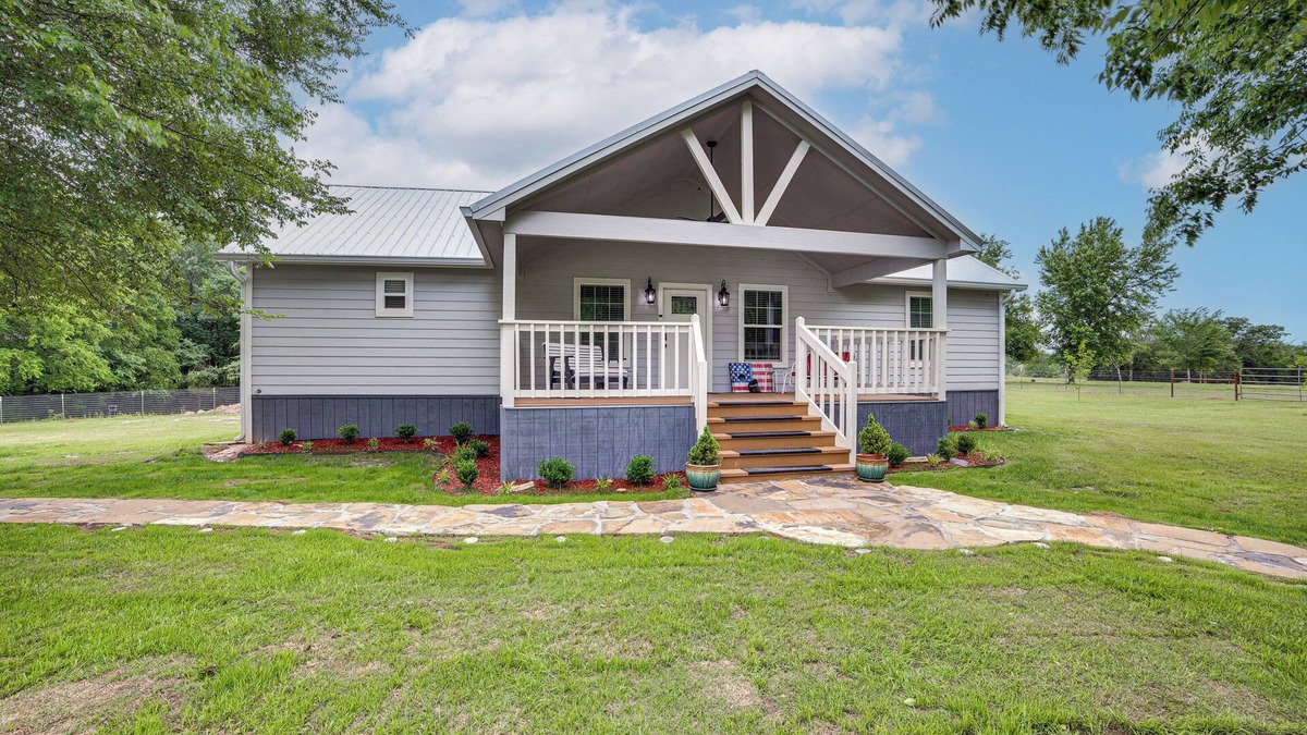 Yantis Cottage | < 1 Mi to Lake Fork: ‘Appy Haven’ in Yantis