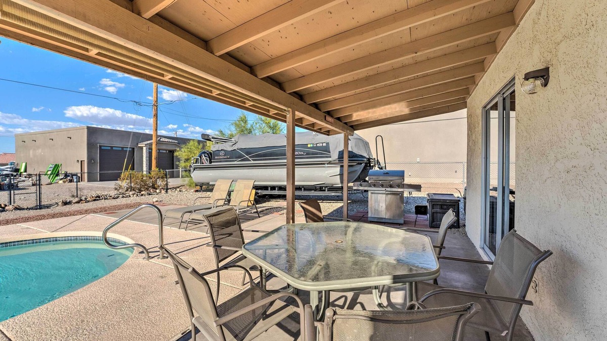 Lake Havasu City Cottage | 1 Mi to Lake Havasu: Home w/Pool