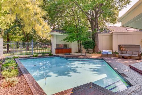 Norman House | 1 Mi to OU! Group Getaway with Game Room, Pool