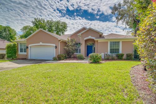 Dunnellon House | 1 Mi to Rainbow Springs State Park Home with Lanai!