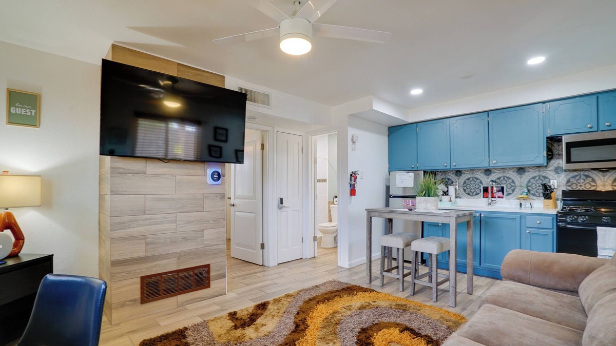 El Paso Apartment | < 1 Mi to University Medical Center: El Paso Apt