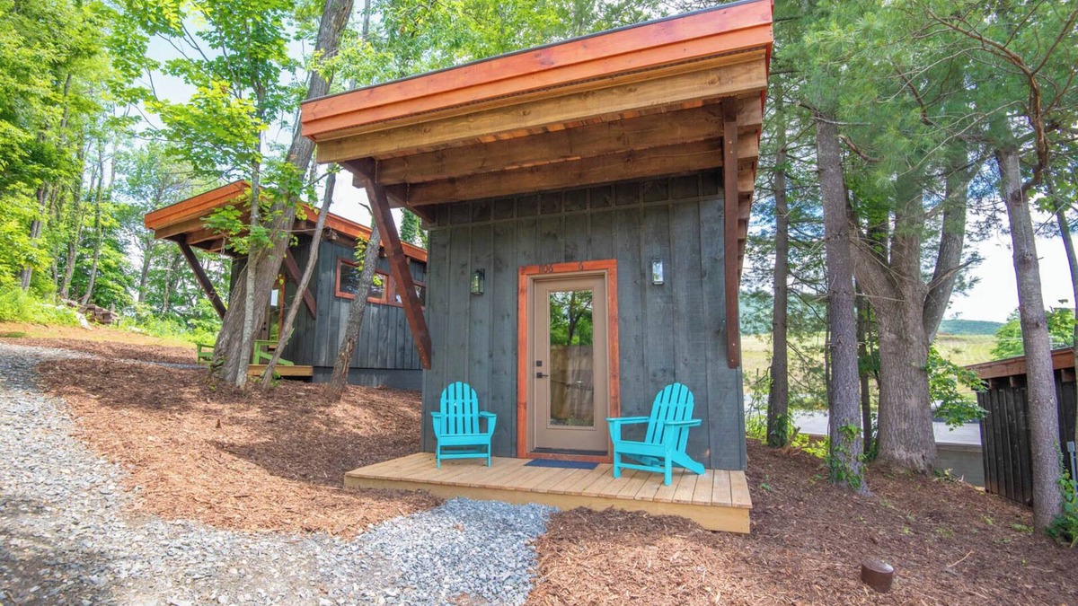 West Jefferson Cabin | 1 Mile to Downtown West Jefferson Camping Cabin #6