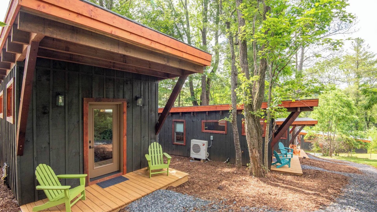 West Jefferson Cabin | 1 Mile to Downtown West Jefferson Camping Cabin #7