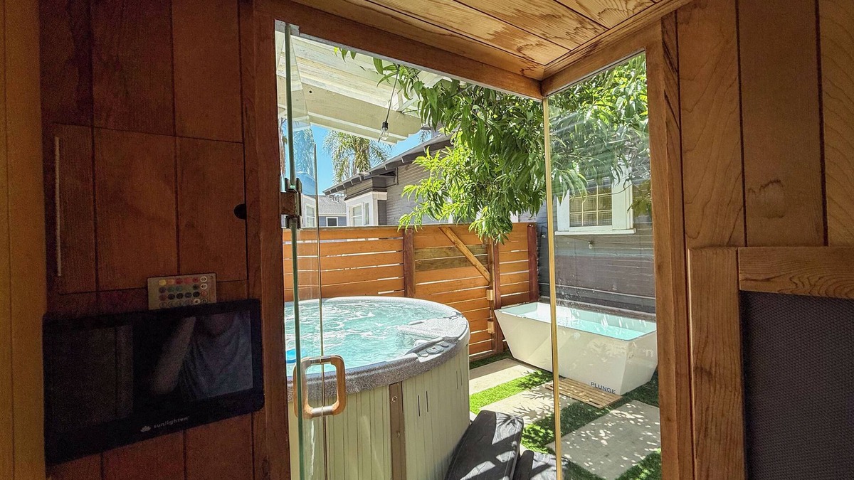 Golden Hill Apartment | 1 mile to Gaslamp—eScooters, Hot tub, Sauna