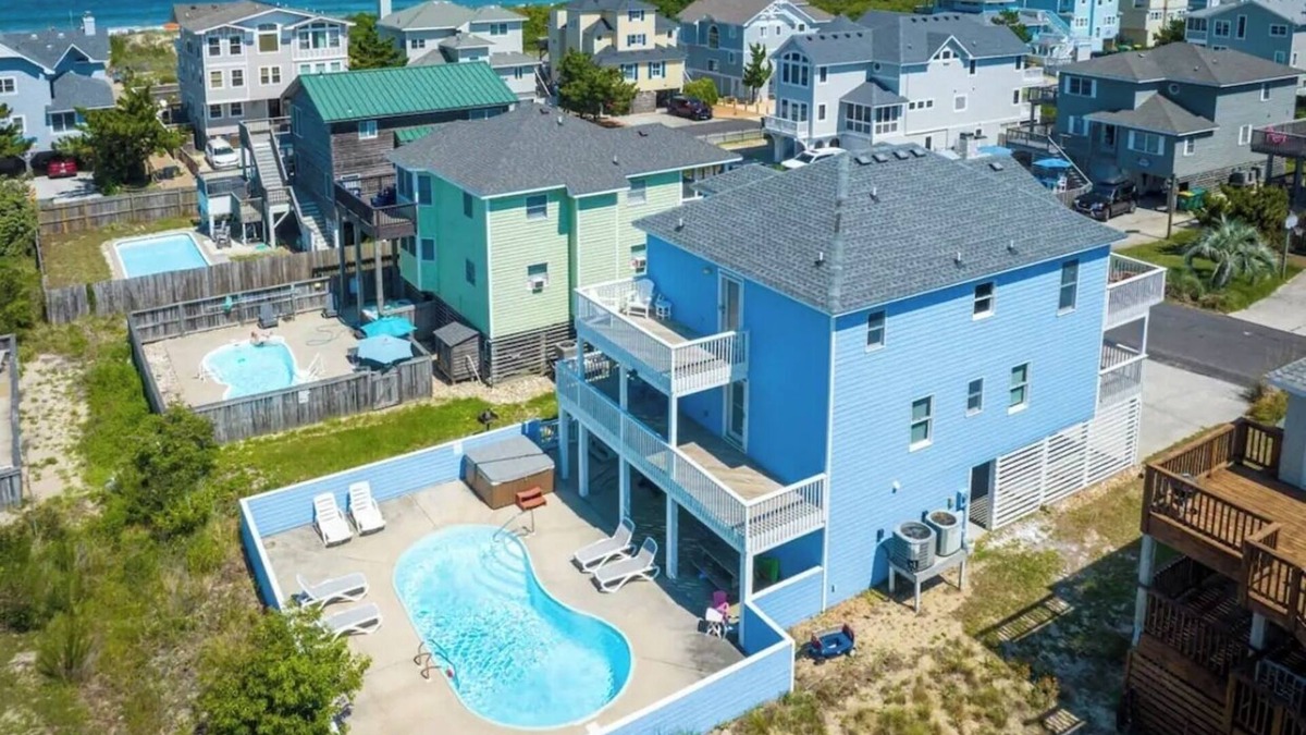 Currituck County House | 1 min private beach walk. Stylishly renovated with beach views! Hot tub & pool!