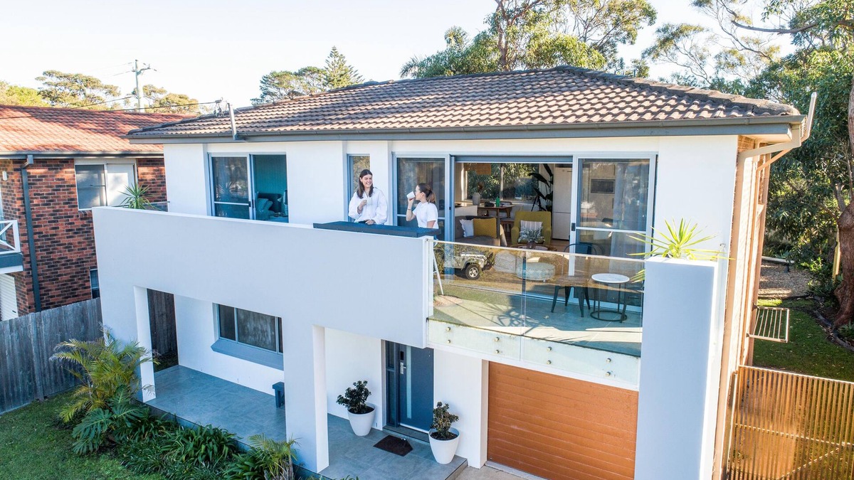 Culburra Beach House | 1 minute walk to Culburra Beach & Lake. ASD friendly and pet friendly.