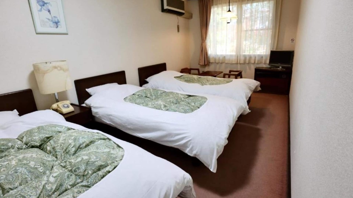 Iida Hotel | 1 night with breakfast Triple room with bathroom/Kitaazumi-gun Nagano