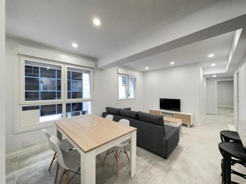 Maria Auxiliadora Apartment | 1 Piso 2 habitaciones centro al lado de Príncipe - HomeyGalicia