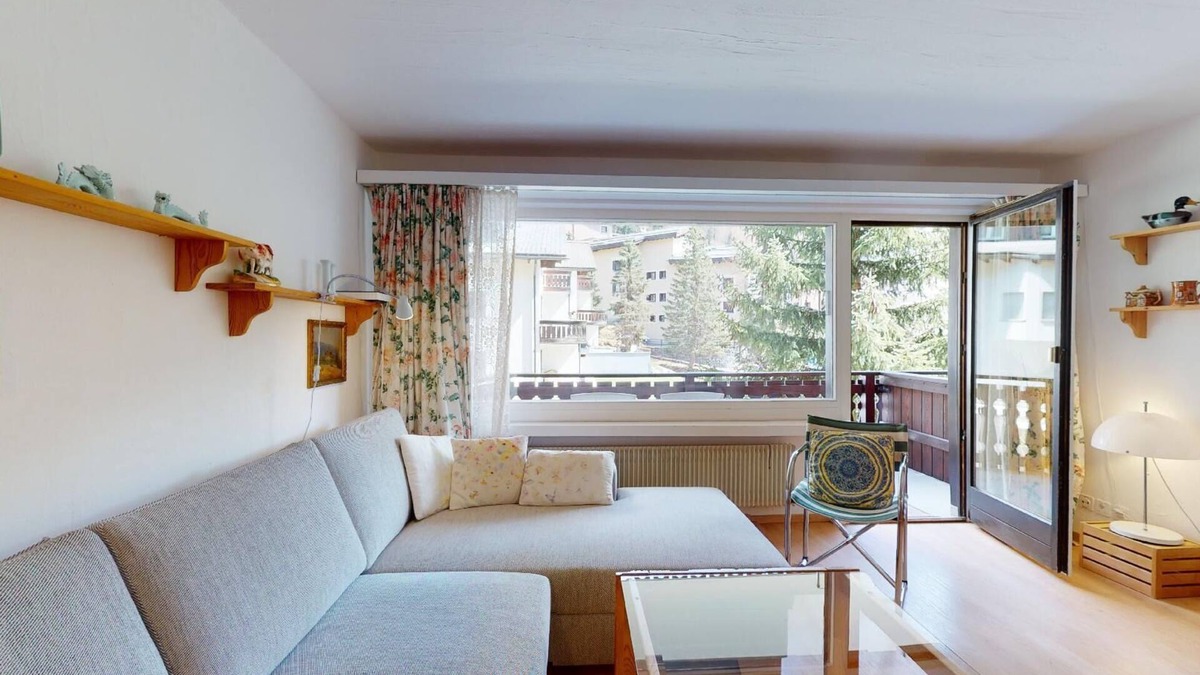 Surlej Apartment | 1-room apartment on the first floor, 40 m2, quiet and sunny southern exposure.