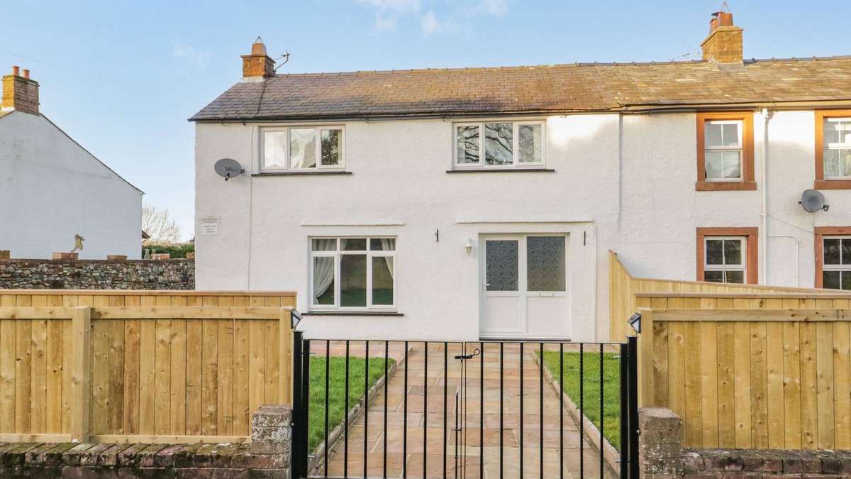 Newton Reigny House | 1 SPRINGFORT COTTAGES, pet friendly, with open fire in Penrith