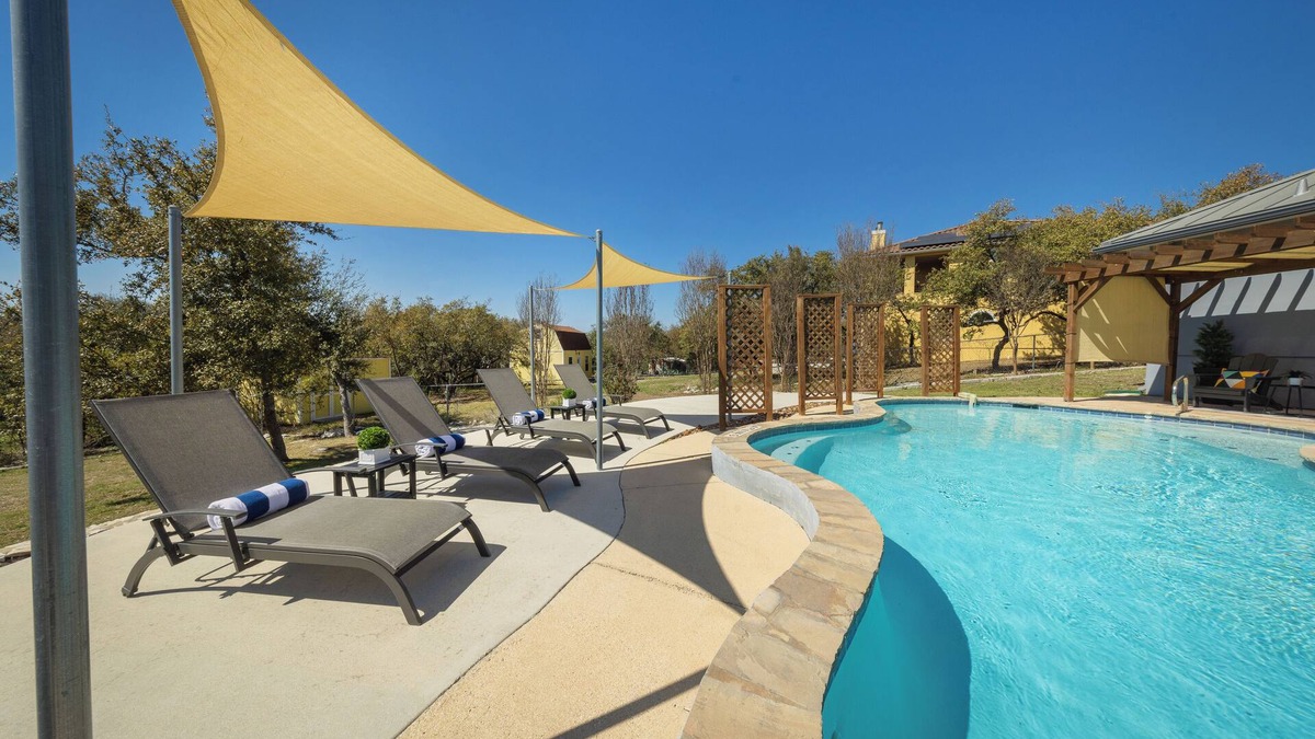 Wetmore House | 1-Story/Pool/BBQ/Game Rm/Less than 10 mins. to Main Attractions/Shops/Golf
