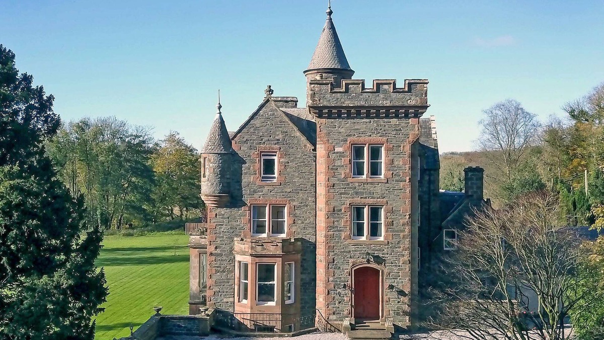 Newton Stewart Cottage | 10 bedroom accommodation in Newton Stewart