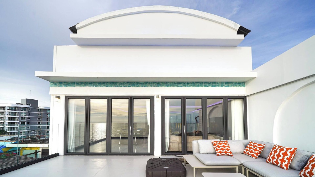 Na Chom Thian House | 10 bedrooms beachfront luxury pool villa sea view rooftop