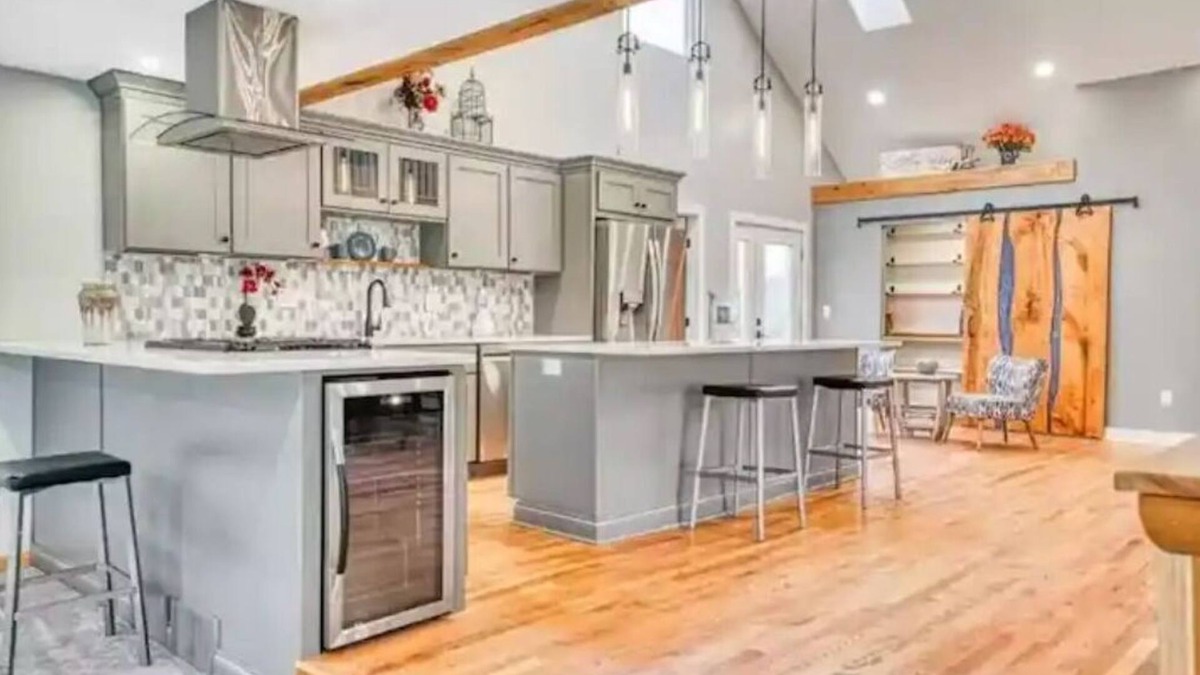Whittaker House | 10 min from AA - Spectacular secluded retreat