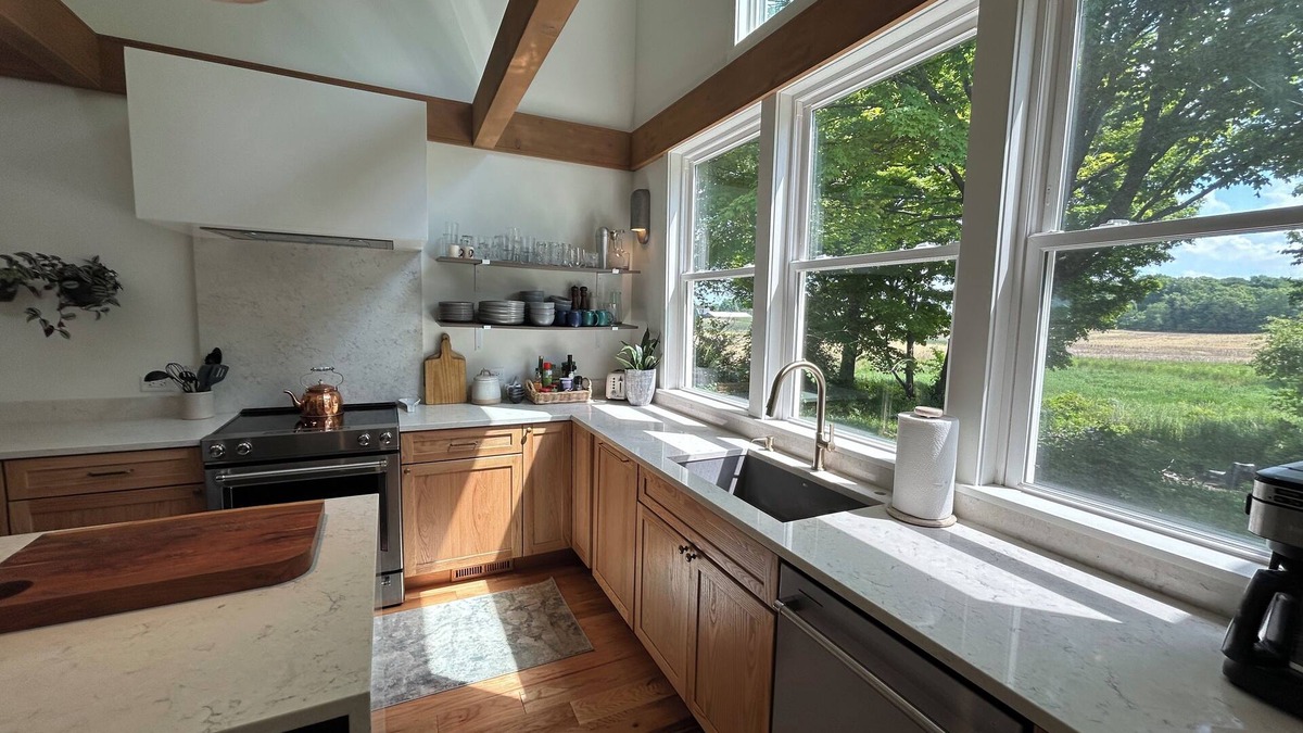 Berrien Springs Other | 10 min to Beach! Spacious Designer Farmhouse in MI Wine Country, fenced-in yard