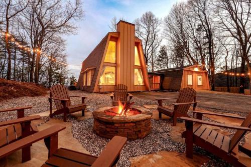 Helen House | 10 Min To Helen Hot Tub, Mtn Views, Game Room