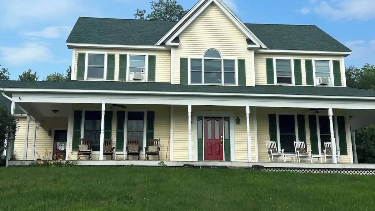Fletcher House | 10 min to Smuggler’s Notch