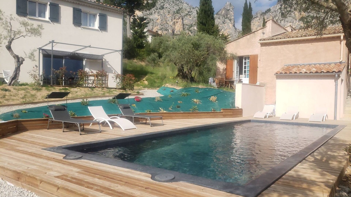 Moustiers-Sainte-Marie House | 10-minute walk from the village, new house with swimming pool and stunning views.
