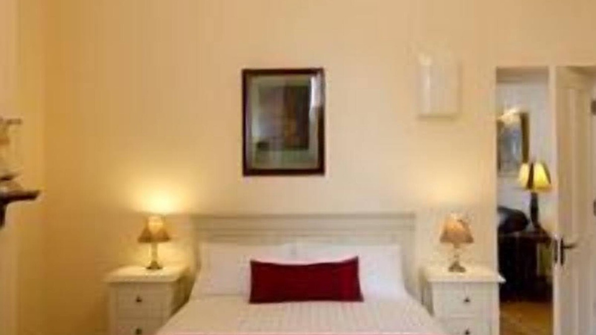 Dublin Apartment | 10 minute walk to Dublin Zoo and Phoenix Park