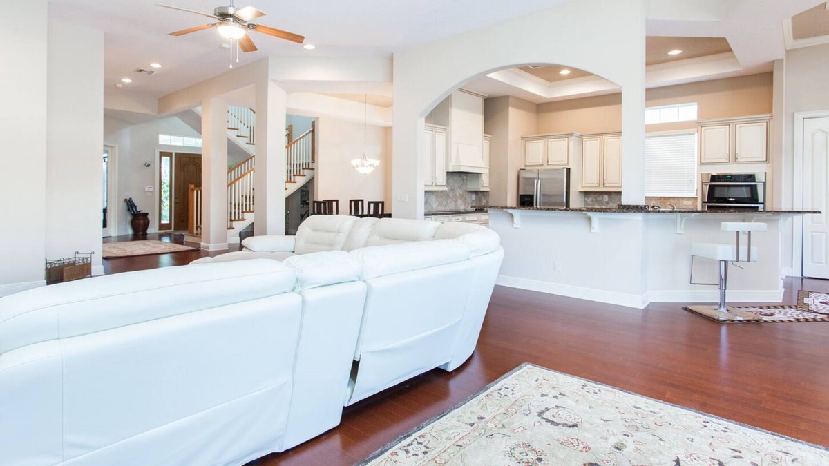 Windermere House | 10 Minutes from World Class Golf and Attractions